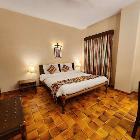 Palace On Ganges - Heritage Hotel Bénarès Extérieur photo