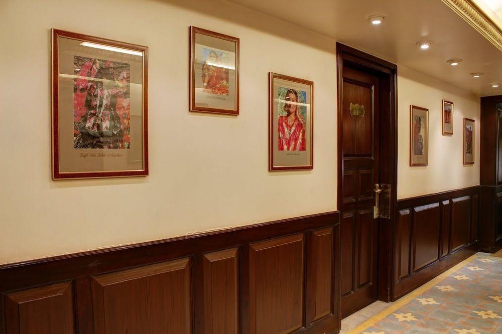 Palace On Ganges - Heritage Hotel Bénarès Extérieur photo