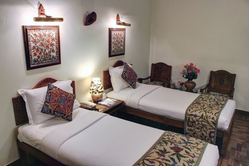 Palace On Ganges - Heritage Hotel Bénarès Extérieur photo